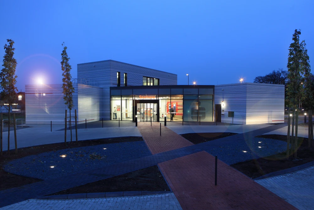 Sparkasse Altencelle  (2)